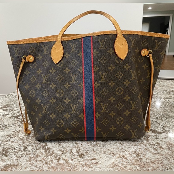 Louis Vuitton Neverfull monogrammed bag navy inside - Picture 2 of 8
